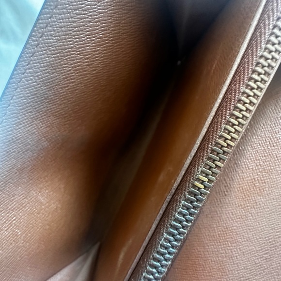 Authentic Louis Vuitton Wallet - Picture 5 of 12